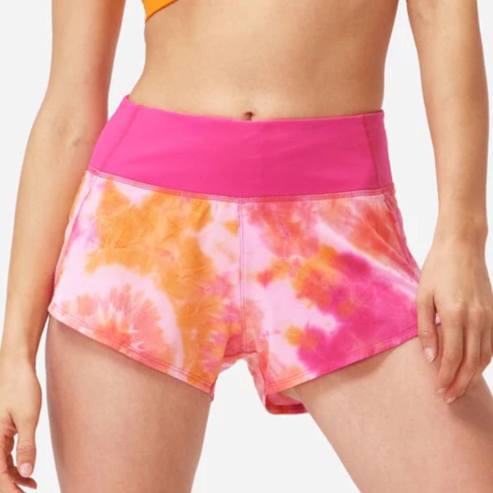 BNWT Outdoor Voices Hudson 2.5” Short
